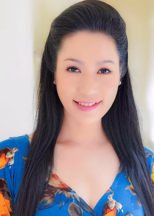 Soi su nghiep cua A hau Trinh Kim Chi bi Tra My che het thoi