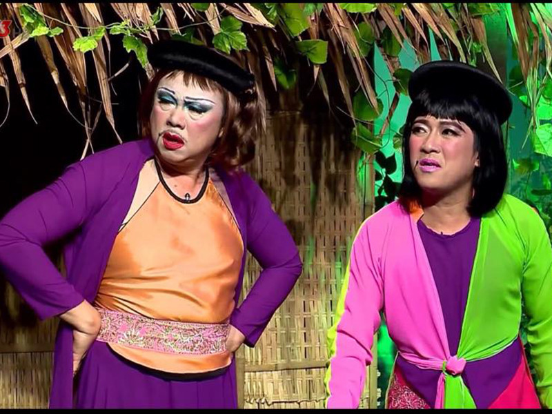 Trong "Ơn giời, cậu đây rồi", Chí Tài có những màn giả gái xấu kinh điển. Ảnh: FBNV