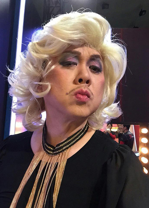 Khán giả không nhịn cười trước nhan sắc của Chí Tài trong tạo hình nữ giới. Ảnh: FBNV