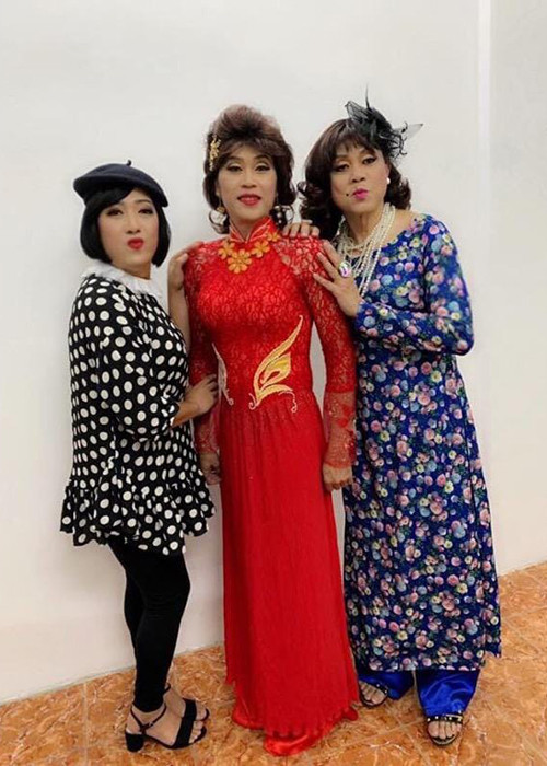 "Anh đã trải qua 14 ngày ở khu cách ly tập trung. Các lần xét nghiệm của Chí Tài đều âm tính với SARS-CoV-2", quản lý chia sẻ trên Zing. Ảnh: FBNV