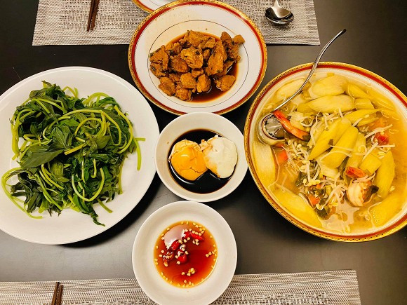 Chi Bao tro tai nau nuong khien vo sap cuoi biet the lay chong som-Hinh-3