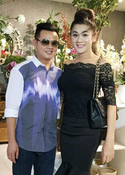 Lâm Khánh Chi yêu Kenny Khánh năm 18 tuổi sau đó chia tay. Năm 2015, sau mối tình tan vỡ với Nguyễn Cường, cô quay lại hẹn hò Kenny Khánh. Ảnh: Saostar