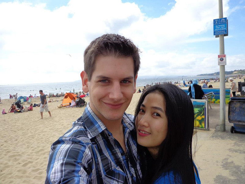 Trên Zing, nữ diễn viên phim "Luật trời" cho biết, khi về thăm nhà cô, bạn trai gây thiện cảm bằng sự hiền lành, lịch thiệp và hòa đồng.