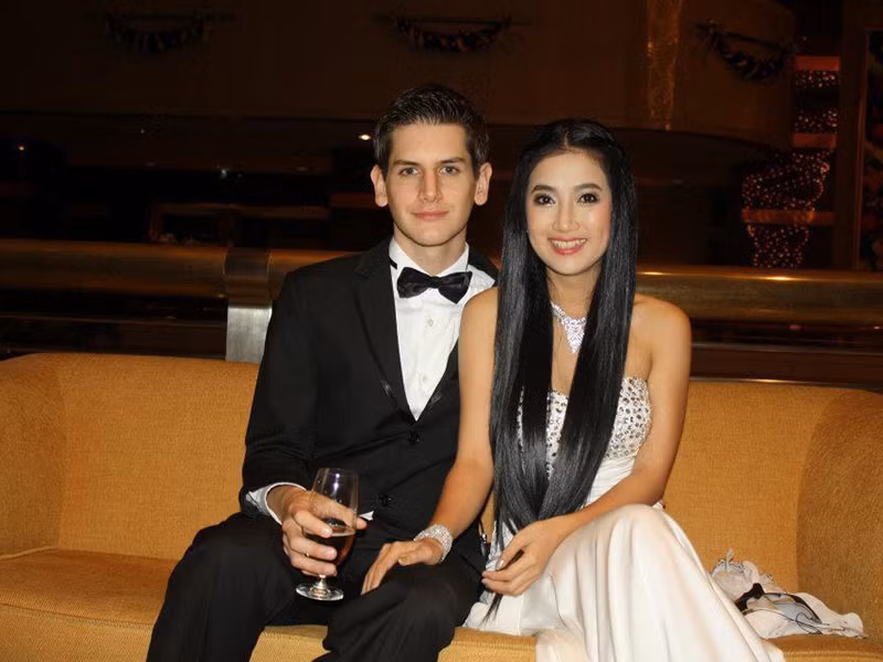 Nữ diễn viên hiện tại hẹn hò chàng trai tên Alex Selcoe, quốc tịch Anh.