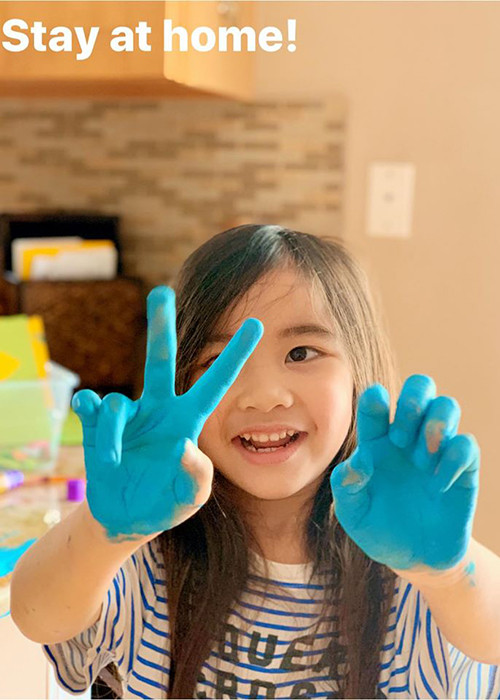 Con gái của Kim Hiền đốn tim fan bởi vẻ ngoài dễ thương.