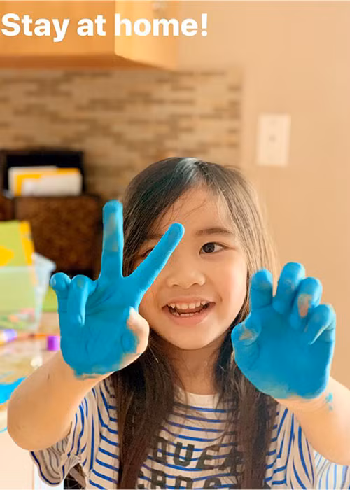 Con gái của Kim Hiền đốn tim fan bởi vẻ ngoài dễ thương.