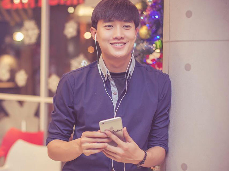 Quốc Trường vừa điển trai, tài giỏi nên việc anh được nhiều bóng hồng vây quanh không phải điều quá khó hiểu.