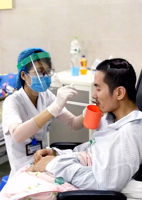 Những bệnh nhân này đều không thể tự phục vụ, từ sinh hoạt cá nhân nhỏ nhất.