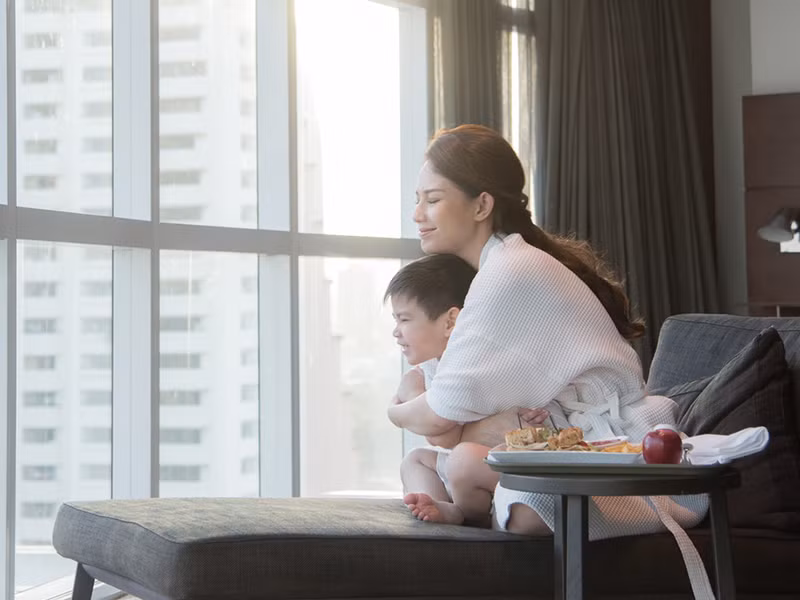 Trong suốt 5 năm qua, Quỳnh Chi chỉ có thể gặp con qua điện thoại. Nỗi nhớ nhung con khiến nữ MC từng rất đau khổ trong một thời gian dài. Ảnh:Zing