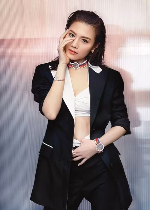 Ngoài đóng phim, Tú Na còn kinh doanh.