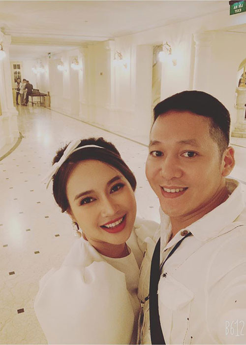 Khánh Linh sinh con gái vào cuối năm 2014. Vợ chồng cô đặt tên con Khánh My.