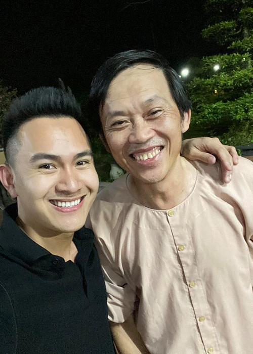 Hoài Linh quyết định giấu kín con trai suốt hơn 20 năm qua vì sợ làm ảnh hưởng đến cuộc sống riêng của con.