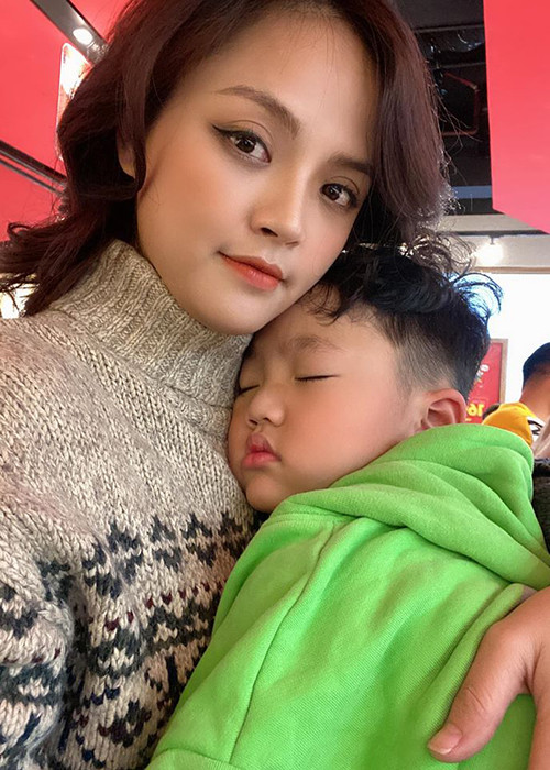 Nữ diễn viên phim "Về nhà đi con" hiện làm mẹ đơn thân.