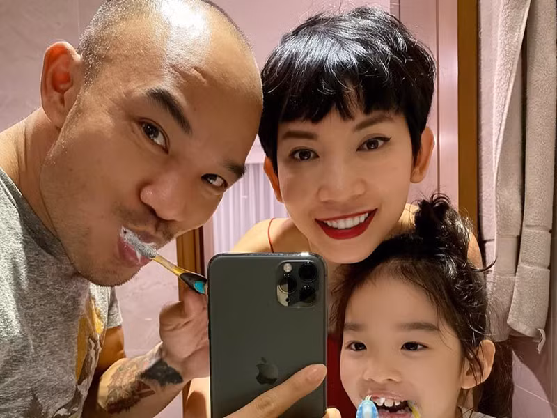 Vì COVID-19, gia đình Xuân Lan đang thực hiện cách ly xã hội.