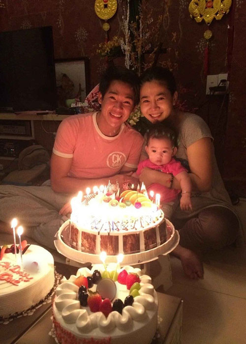 Mới đây, Phùng Ngọc Huy bày tỏ mong muốn mọi người dừng quyên góp. "Huy xin cảm tạ rất nhiều, nhưng Huy xin mọi người đừng quyên góp nữa. Bé Lavie đã nhận được quá nhiều yêu thương rồi, Huy xin trân trọng. Huy đủ khả năng lo cho con gái của mình. Số tiền đã quyên góp được sẽ giao hết cho Ốc Thanh Vân để thành lập 1 tài khoản riêng cho bé Lavie, và sẽ do con toàn quyền quyết định khi con 18 tuổi", nam ca sĩ cho biết.