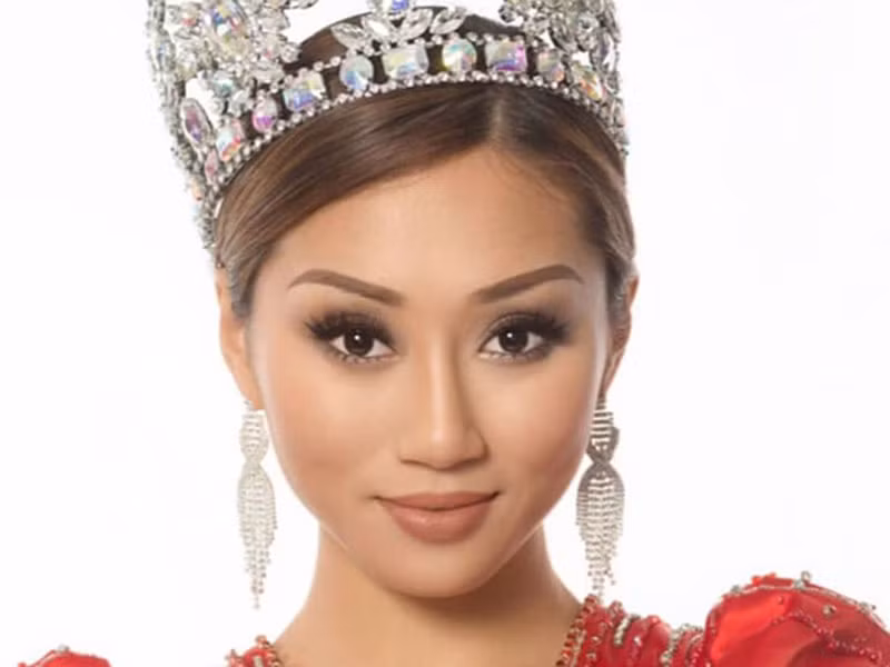 Jacqueline Đặng là người đẹp đăng quang Hoa hậu Việt Nam Toàn cầu mùa giải năm 2017.