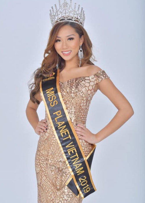 Theo gia đình, khi đang ở lớp học, cô ngất xỉu và được đưa đi cấp cứu. Tuy nhiên, người đẹp đã không qua khỏi.