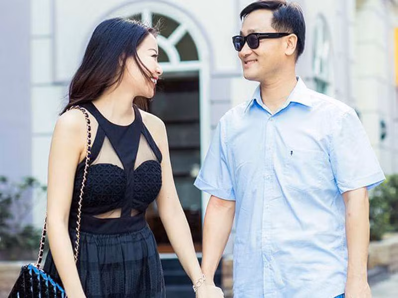 Hải Dương còn từng khoe tuy bận rộn nhưng doanh Kim Duck Ho luôn dành thời gian chăm sóc gia đình, đặc biệt là con trai cưng.