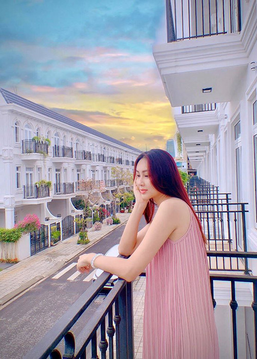 Diệu Ngọc hiện tại ở nhà, hạn chế ra đường.