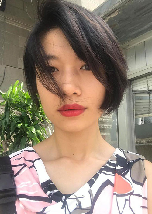 Trái với nhân vật Hạnh hiền lành, mộc mạc trong "Thương nhớ ở ai", ngoài đời Trà My cá tính, ưa nổi loạn.