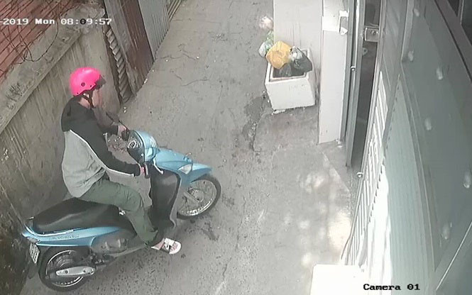 Liên quan đến việc sát hại người yêu trong phòng trọ ở quận Bình Thạnh (TP HCM), cơ quan công an cho biết nghi can Phạm Quang Tiến (SN 2000, trú tại 132 khu phố Phước Hải, Long Thành, Đồng Nai) đã tử vong.