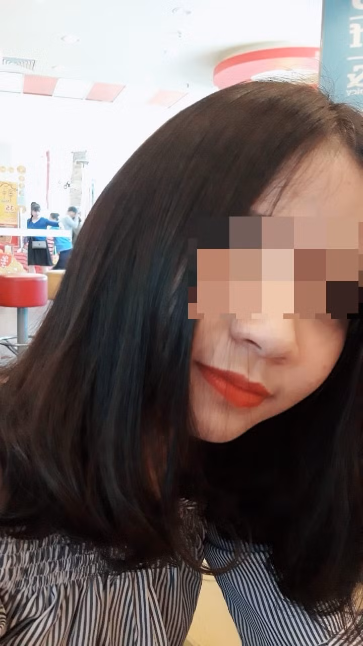 Trước đó vào tối 7/7, Tiến với nạn nhân có cãi nhau. Khi xảy ra vụ việc, thanh niên này đã dọn hành lý đi khỏi dãy trọ. Thời gian trước, Tiến sống ở ngay tầng phía dưới cùng khu trọ với Uyên.