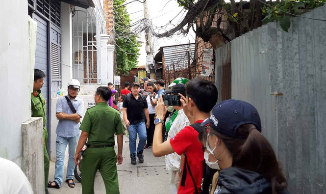 Thi thể của Tiến vừa được người dân phát hiện tại kênh Nhiêu Lộc - Thị Nghè, thuộc khu vực đường Trường Sa, phường 17, quận Bình Thạnh.