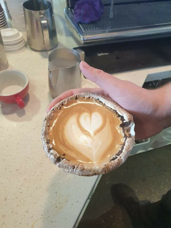 Latte trong một chiếc nấm