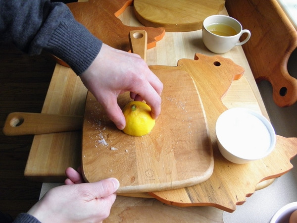 Được biết, là một loại độc tố vi nấm được sản sinh bởi nấm mốc Aspergillus. Liều lượng gây tử vong của aflatoxin BI là 0,36mg/kg thể trọng. Nó được đánh giá là chất kịch độc, có độc tính gấp 10 lần so với kali xyanua, 68 lần so với asen (thạch tín).