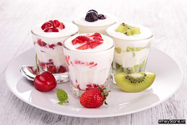 Sữa chua tốt cho sức khỏe là điều khó phủ nhận. Tuy nhiên, lợi ích chỉ có được khi bạn chọn được loại sữa chua đảm bảo chất lượng. Nếu gặp 4 loại sữa chua không nên mua dưới đây, tốt nhất tránh xa kẻo tiền mất tật mang.