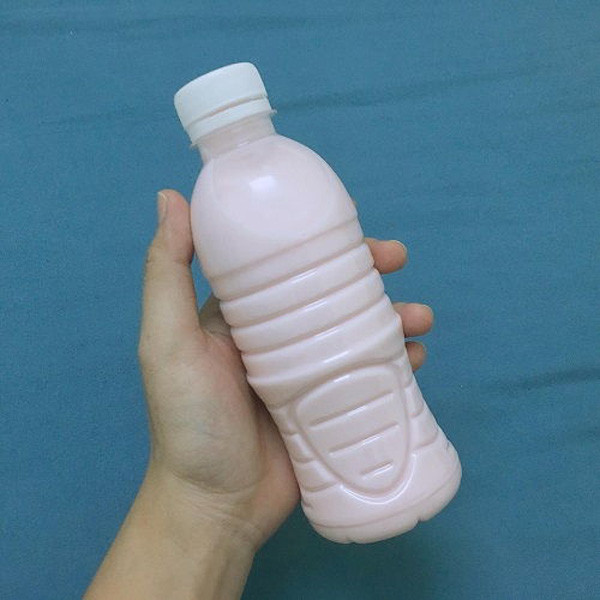 Sữa hoàn nguyên. Sữa hoàn nguyên là 1 dạng sữa nước, nhưng thực chất không phải là sữa tươi mà là sữa bột pha nước. Các nhà sản xuất sữa hoàn nguyên có thể thêm vào đó vi khuẩn lactic song nó không thể là sữa chua đúng nghĩa.