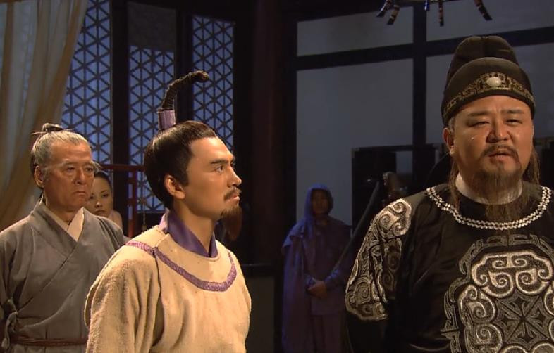 Nhất định phải khoe mình mọc sừng?