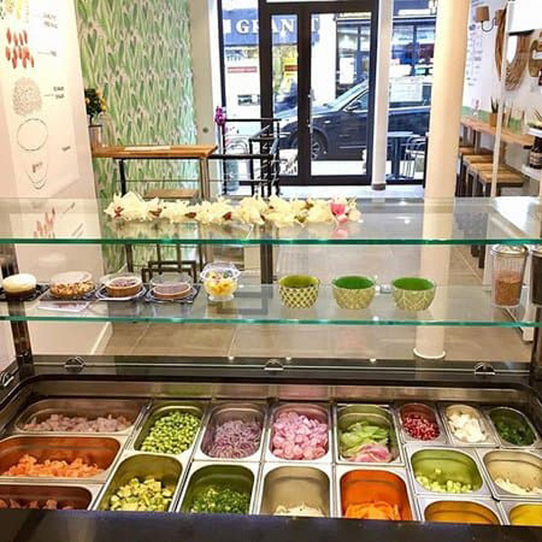 Thực phẩm bán tại các chợ dân sinh rất đa dạng, đáp ứng các nhu cầu ăn uống hàng ngày của mọi người. Bên cạnh những thực phẩm nguồn gốc rõ ràng, có không ít thực phẩm cực bẩn không đảm bảo sức khỏe người dùng.