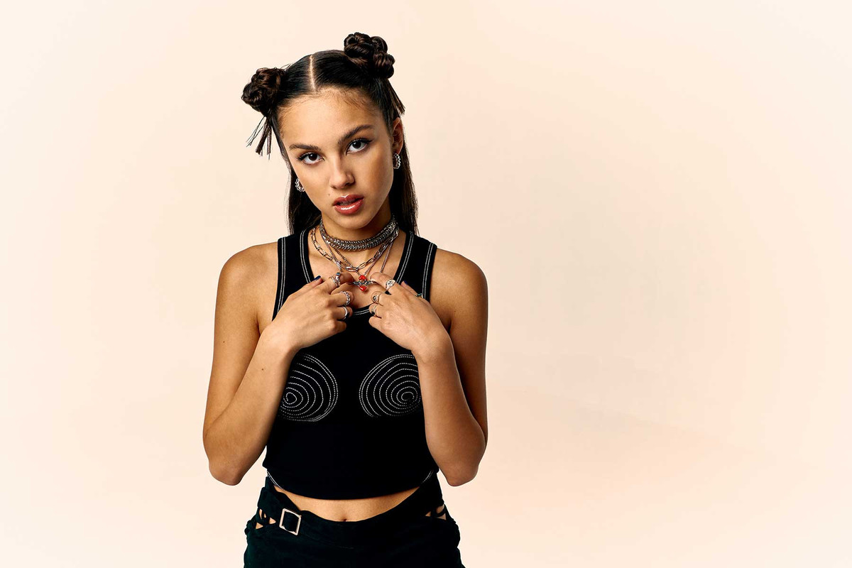 "Drivers License" là đĩa đơn đầu tay của Rodrigo.