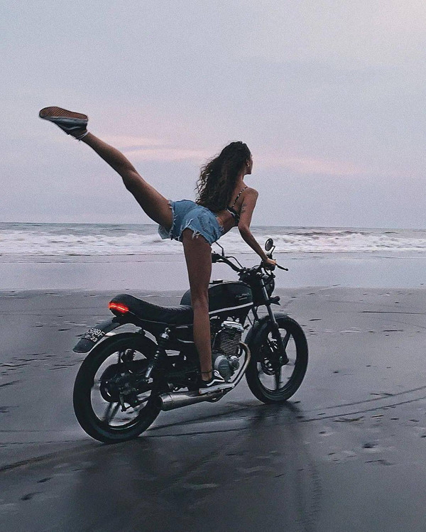 Một điều khiến cuộc sống của Anna thêm màu sắc là giờ đây ngoài chồng đồng hành, cô còn có công chúa đứng bên cạnh cổ vũ, nhảy nhót động viên.