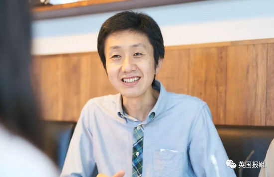 Tuy nhiên sau khi yêu nhau và đi đến kết hôn, người chồng nhận thấy không có cảm xúc giới tính với vợ. Anh chỉ thấy cảm giác thân thiện như người trong nhà.