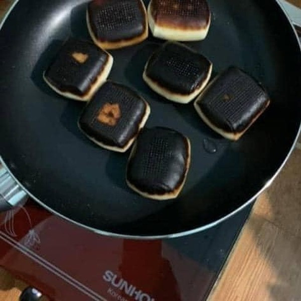 Món bánh mỳ sô cô la đen?