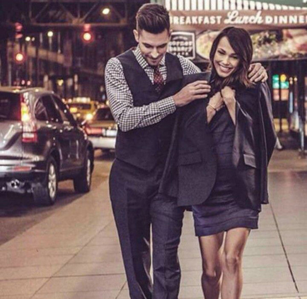 Kiểu đàn ông tôn trọng phụ nữ. Theo thang bậc nhu cầu Maslow, nam hay nữ đều có nhu cầu người khác tôn trọng mình. Thậm chí so với nam giới, phụ nữ có phần nhạy cảm, thích quan tâm đến tiểu tiết thì mong muốn đối phương tôn trọng càng lớn.