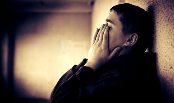 Hơn nữa, đàn ông có năng lượng tiêu cực thường hay đổ lỗi, không nhìn nhận sự kém cỏi của mình. Không chịu vận động sẽ khiến họ sớm bị thụt lùi, không thể che chở cho chị em trước những giông tố cuộc đời.