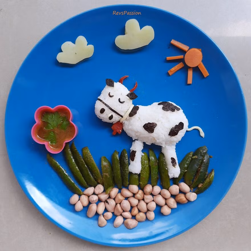 Nguyên tắc chung của việc bày đĩa cơm là dùng cơm nắm thành nhân vật chính, dùng thịt và rau làm vật trang trí.