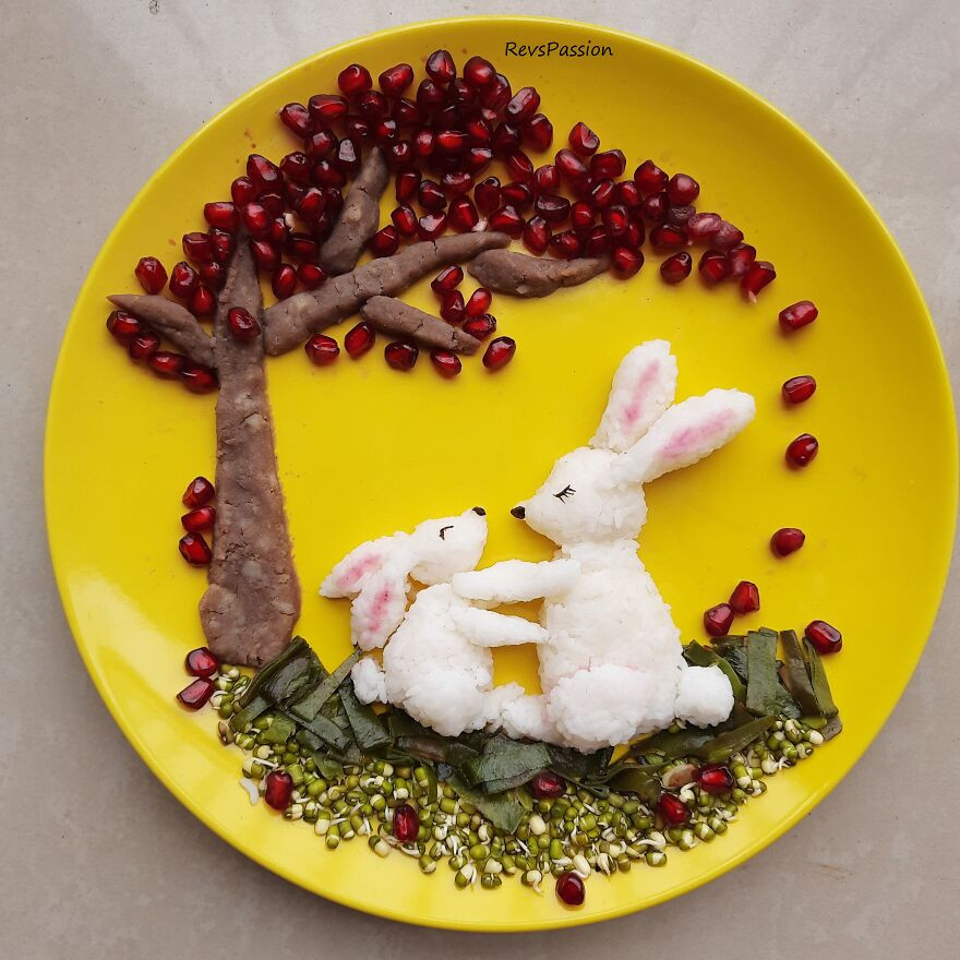 Đĩa cơm đủ chất dinh dưỡng cho bé.