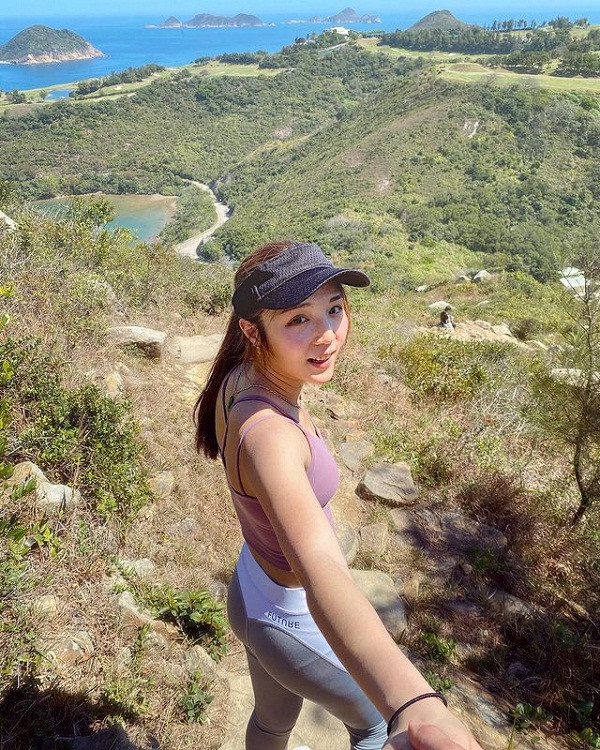 Không những nỗ lực rèn luyện, Wai còn chăm chỉ học hỏi kiến thức về thể hình mỗi khi rảnh rỗi. Dần dần, tập thể hình trở thành hoạt động không thể thiếu mỗi ngày của cô gái trẻ.