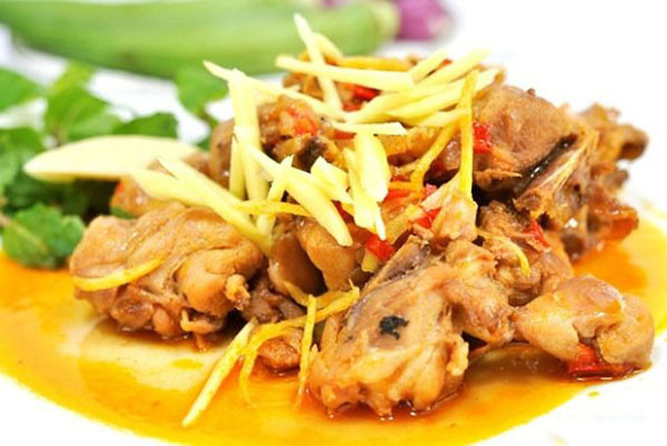 Buổi trưa dương khí mạnh. Nếu ăn gừng thời điểm này sẽ sinh thêm dương khí, ảnh hưởng đến sức khỏe. Người khỏe mạnh sẽ khó cảm nhận tác hại ăn gừng buổi trưa. 