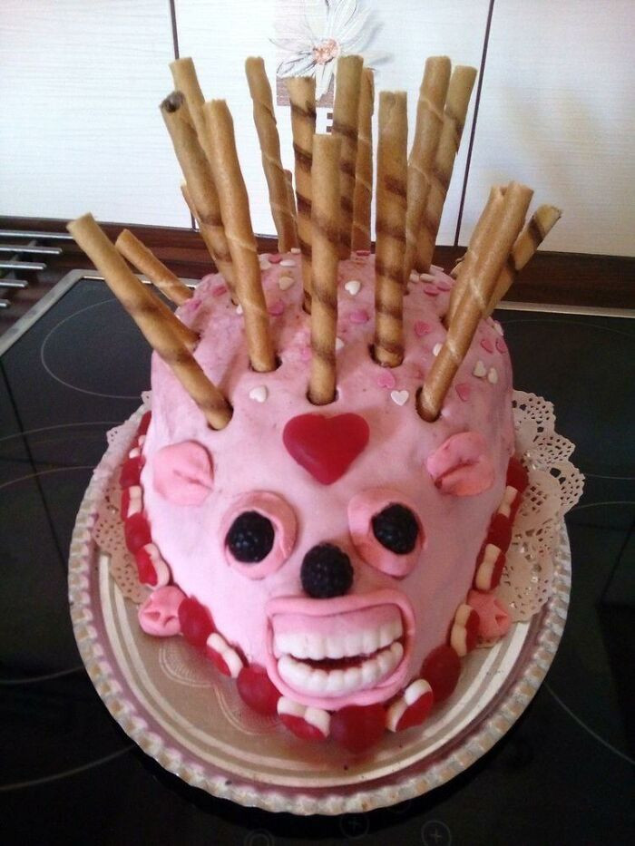 Hẳn cô con gái sẽ hạnh phúc lắm khi nhận được một cô nhím màu hồng tươi tắn như vậy.