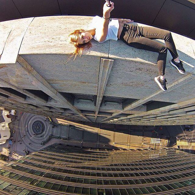 Angela là một trong những người may mắn biết đâu là giới hạn của mình. Một số người đã liều lĩnh và phải trả giá bằng mạng sống.