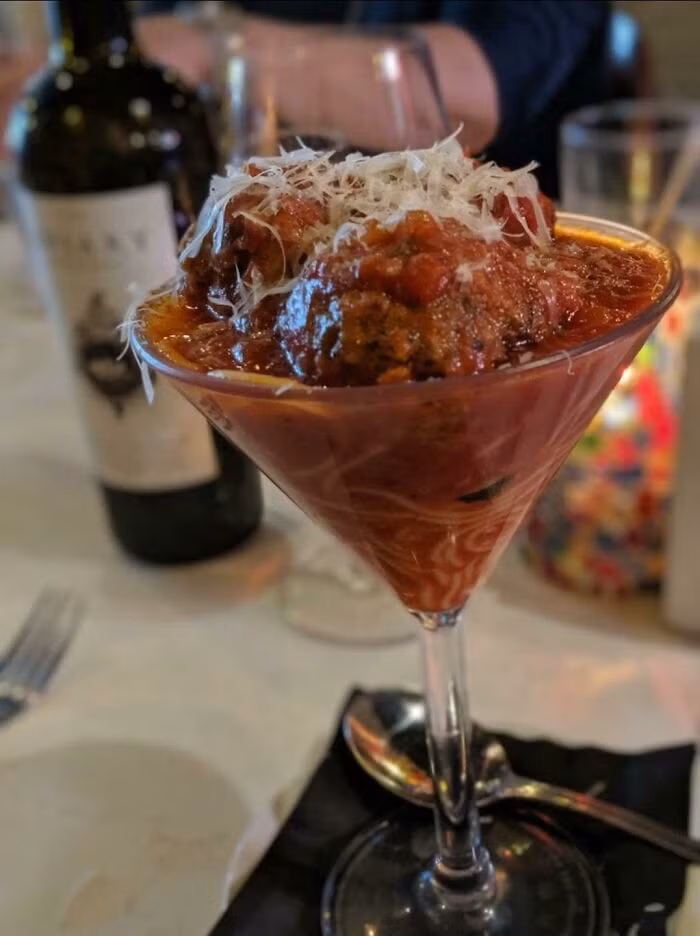 Món cocktail mỳ Ý?