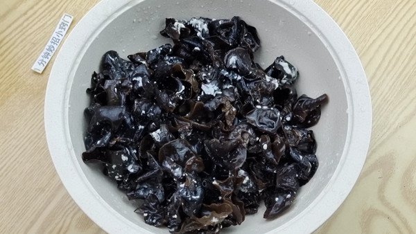 Rua moc nhi bang nuoc chua du, them buoc nay moi het trung con trung-Hinh-6