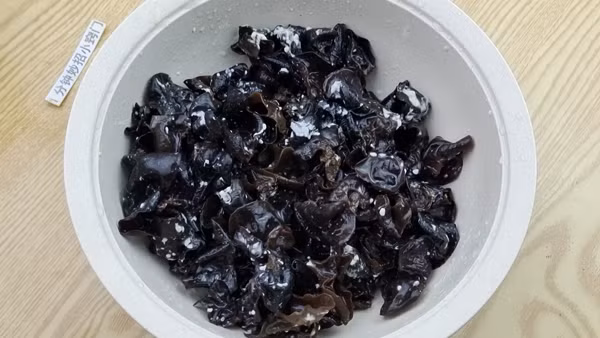 Rua moc nhi bang nuoc chua du, them buoc nay moi het trung con trung-Hinh-6