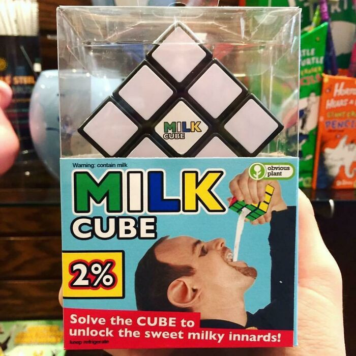 Giải khối rubic mới uống được loại sữa bên trong.