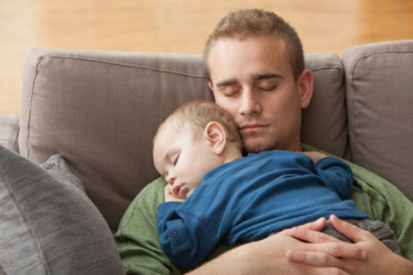 Có trách nhiệm, biết vun vén cho gia đình. Phụ nữ chọn bạn đời không nhìn vào vẻ bề ngoài hay độ dày của chiếc ví. Đàn ông có trách nhiệm, biết vun vén cho gia đình mới có thể mang lại hạnh phúc cho người phụ nữ của mình.